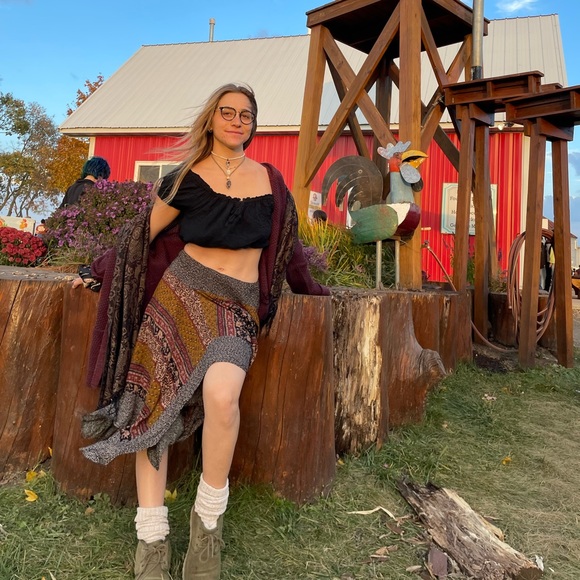 Cameo & Myth Midi High Waist Pattern Skirt - Picture 2 of 6